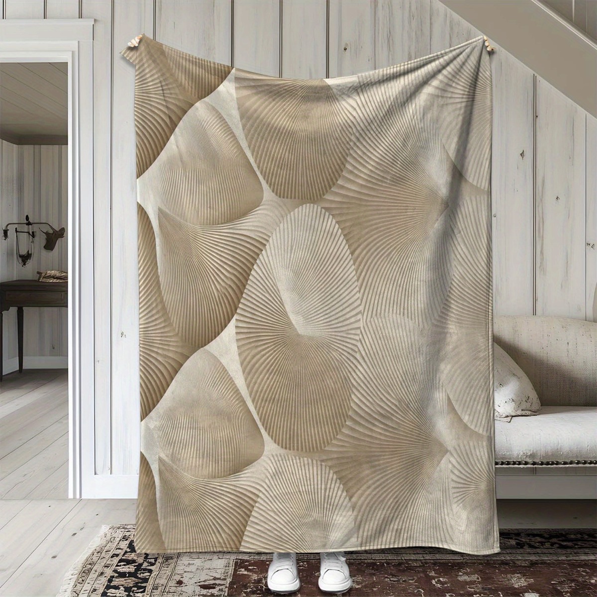 Modern Abstract Fan Shell Line - Neutral Throw Blanket 리뷰 및 가격